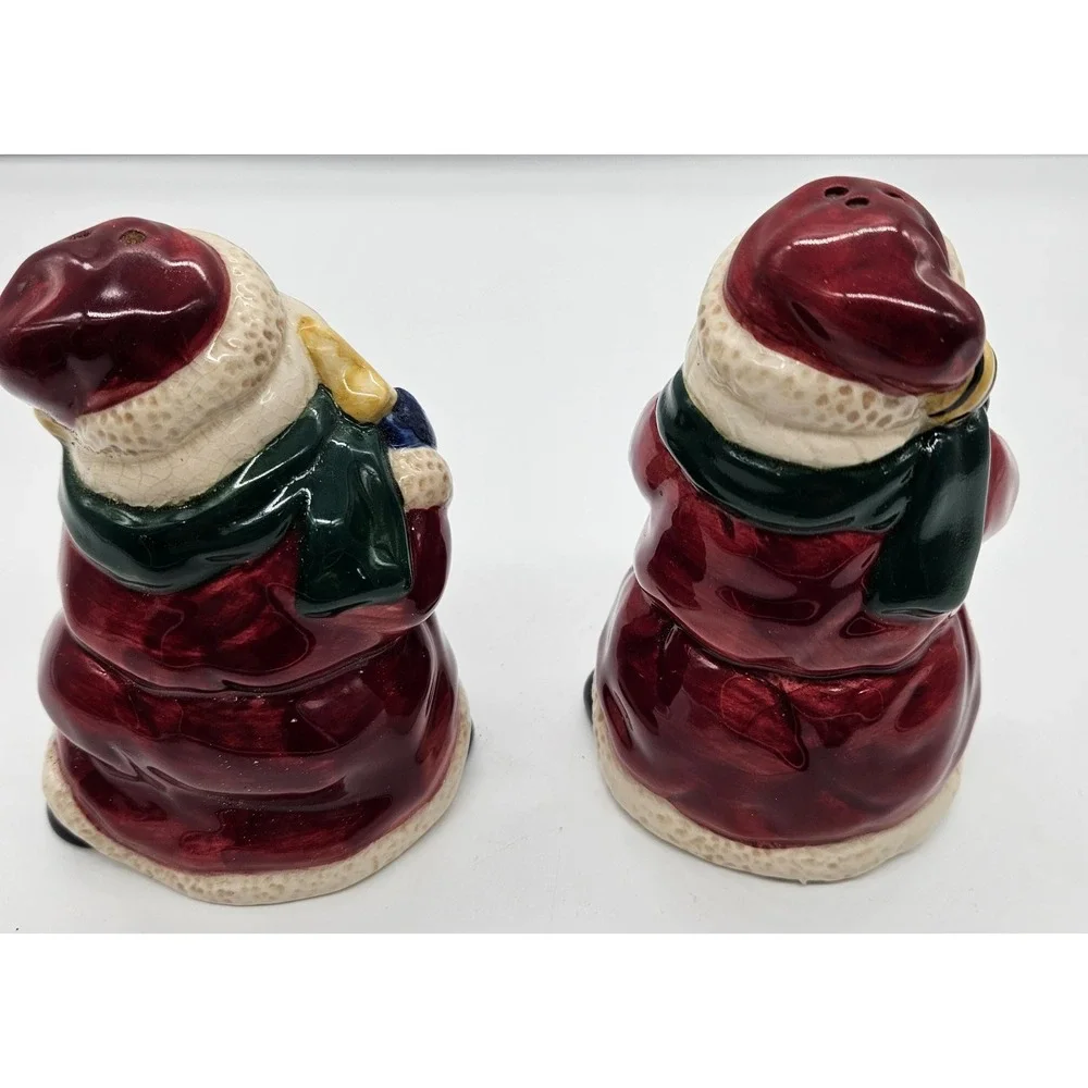 Ganz Santa Claus Salt‎ and Pepper Shakers Ceramic Christmas Holiday Decor